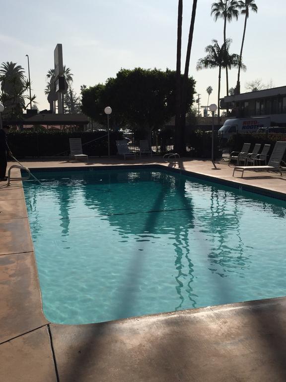 Vagabond Inn Los Angeles At Usc Bagian luar foto
