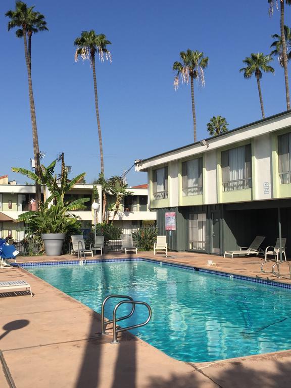 Vagabond Inn Los Angeles At Usc Bagian luar foto