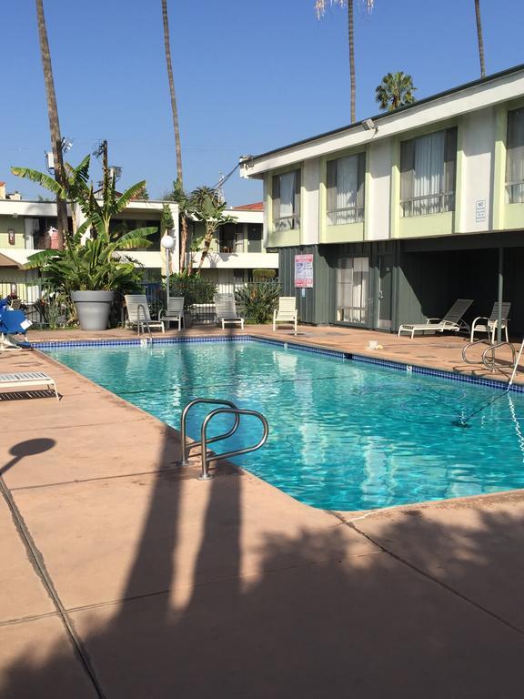 Vagabond Inn Los Angeles At Usc Bagian luar foto